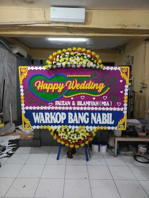 Papan Bunga di Lengkong Gudang Timur
